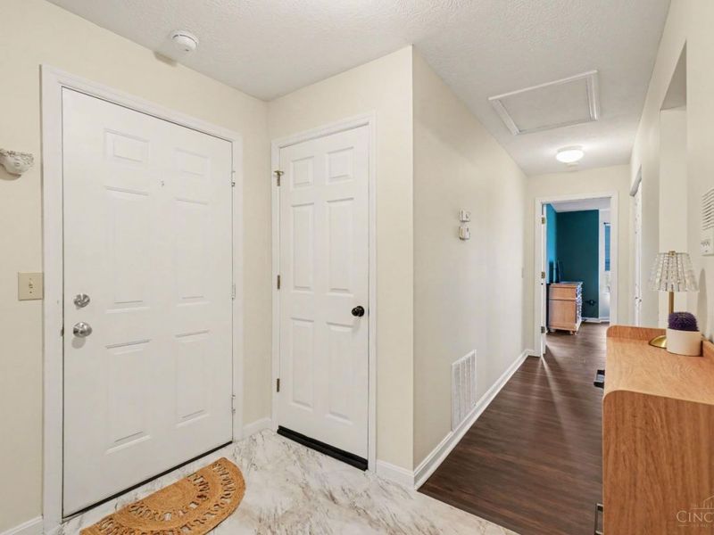 837 Neeb, Unit 4, Delhi Twp, OH 45233 Photo 2