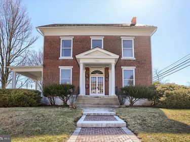 330 E MAIN STREET, ANNVILLE, PA 17003