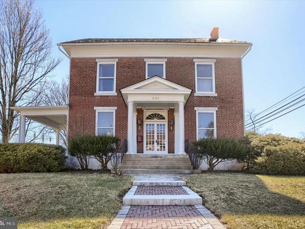 330 E MAIN STREET , ANNVILLE, PA 17003