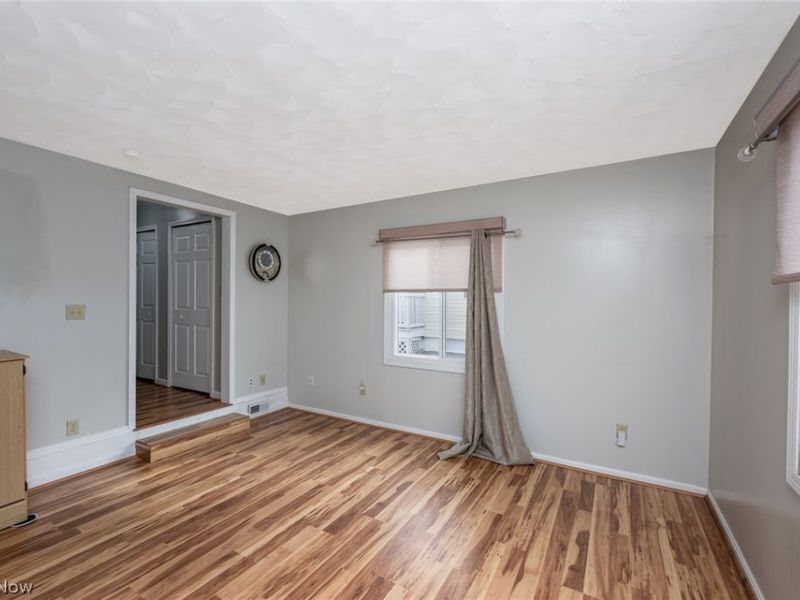 942 E Archwood Avenue, Akron, OH 44306 Photo 10