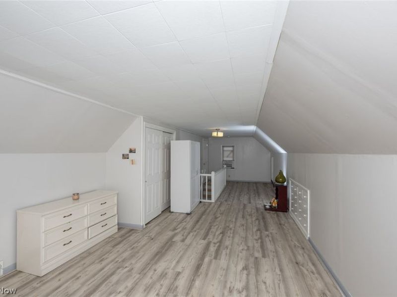 942 E Archwood Avenue, Akron, OH 44306 Photo 16