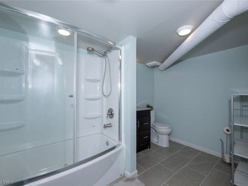 942 E Archwood Avenue, Akron, OH 44306 Photo 19