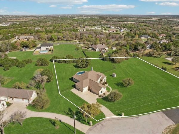 124 Sunrise CIR, Liberty Hill, TX 78642