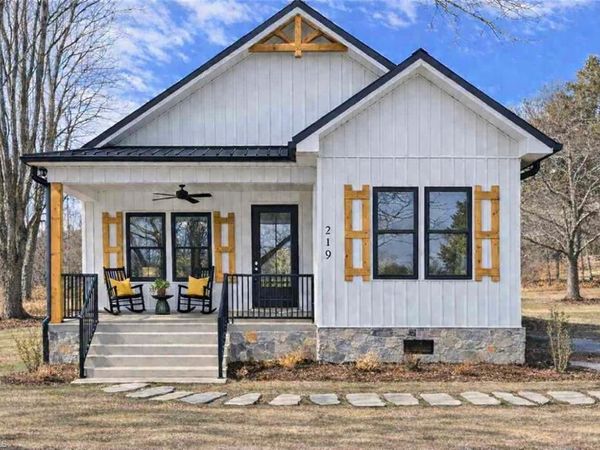 219 Grayson Street , Sparta, NC 28675