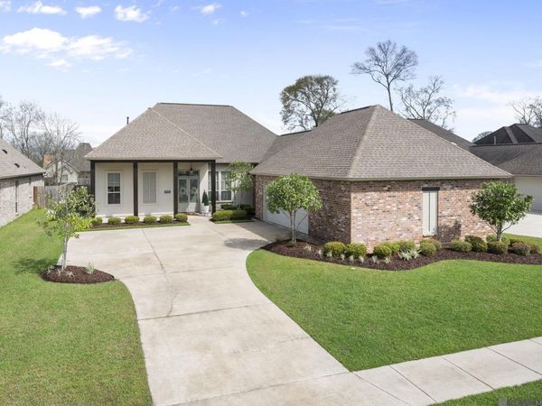 37520 Cypress Hollow Ave, Prairieville, LA 70737
