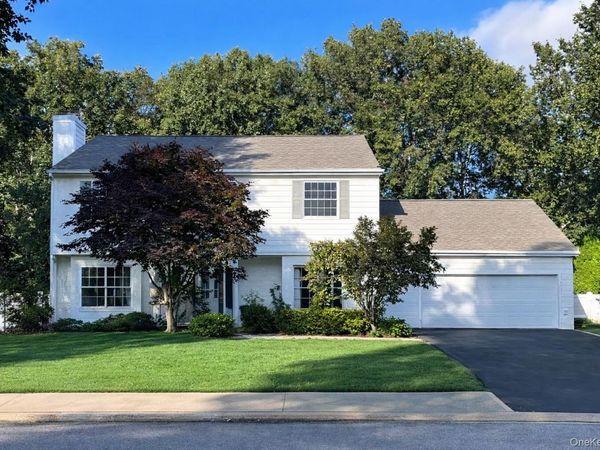 22 Northumberland Drive, Shoreham, NY 11786