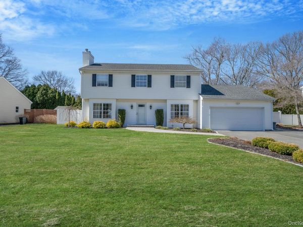 22 Northumberland Drive, Shoreham, NY 11786