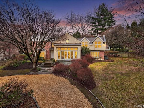 6 W Sunnyside Lane, Irvington, NY 10533