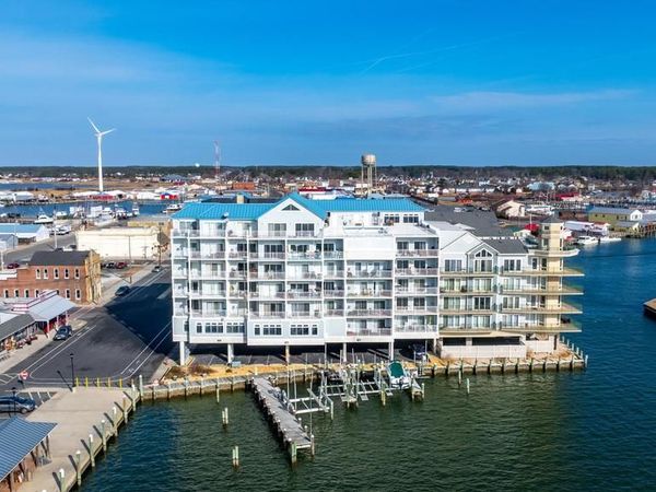 1 DOCK STREET , Unit 301, CRISFIELD, MD 21817