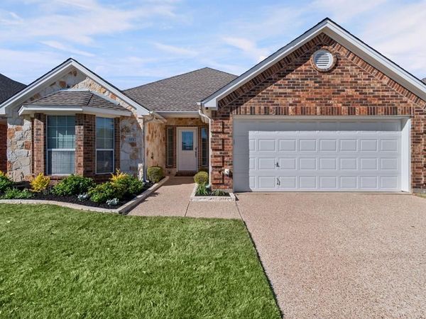 111 Crestway Drive, Unit 24, Cedar Hill, TX 75104