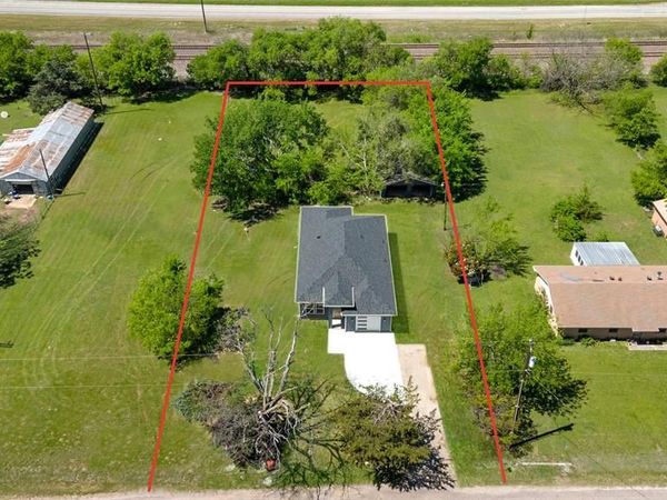 115 Gibson Lane, Valley View, TX 76272