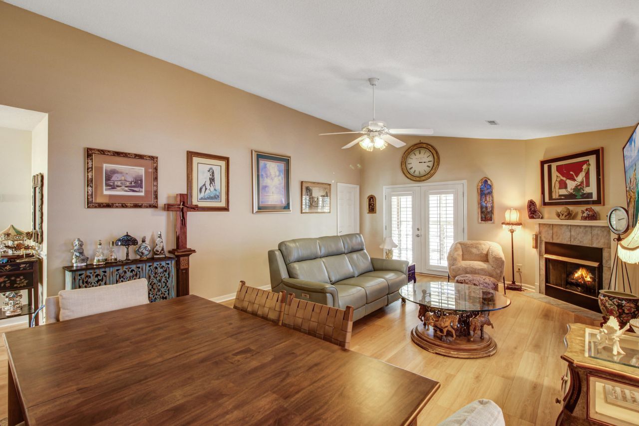 1411 River Front Drive Photo 5