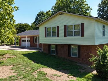 1433 Gravel Lick Branch Road, Waco, KY 40385