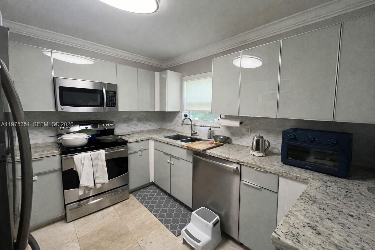 17153 NW 23rd St , Pembroke Pines, FL 33028 Photo