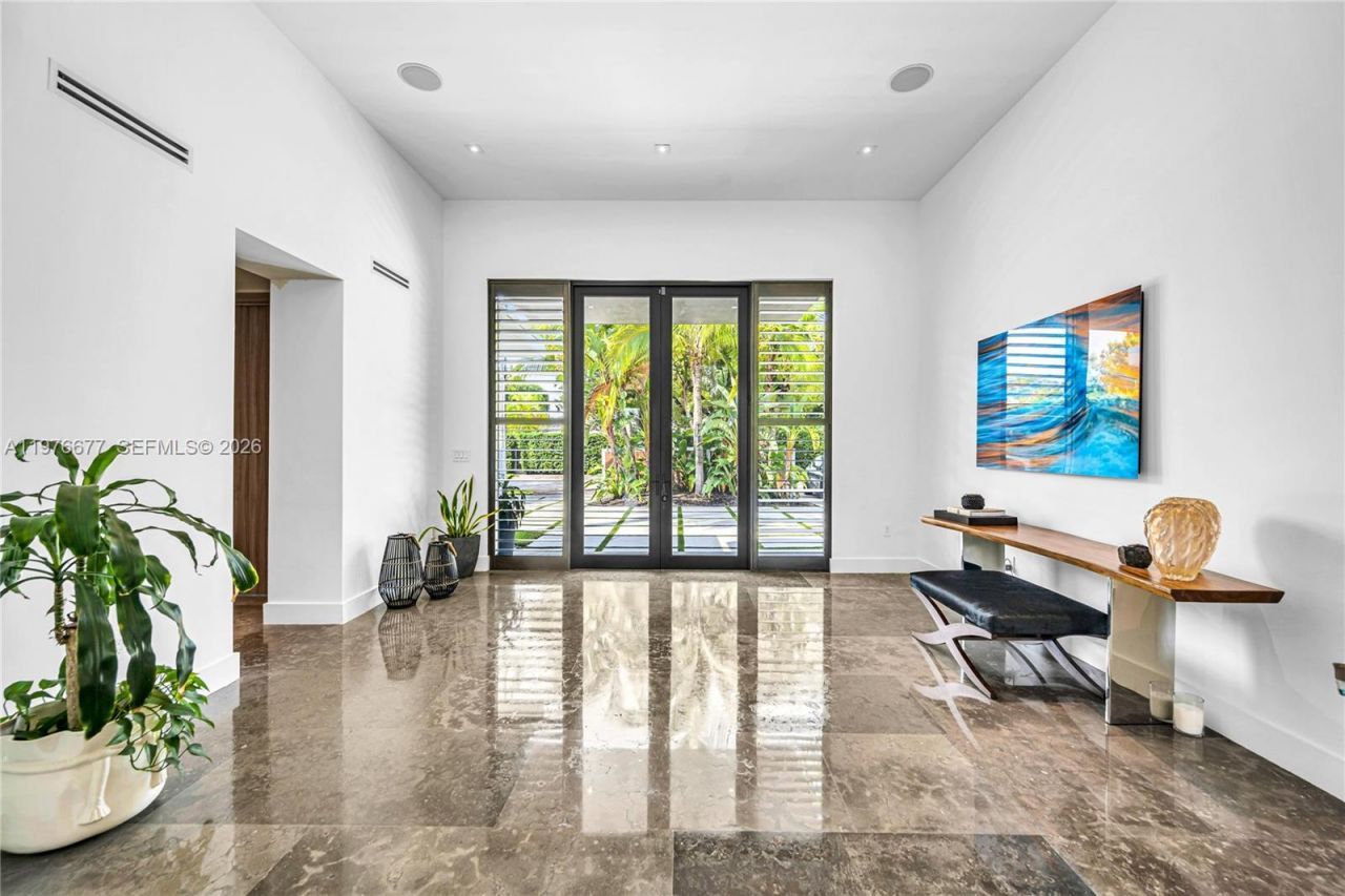 1540 Cleveland Rd, Miami Beach, FL 33141 Photo