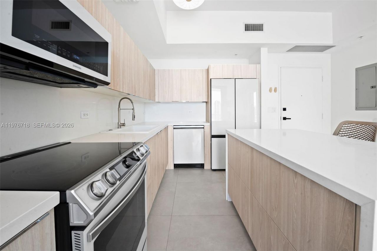 3470 E Coast Ave , Unit H1412, Miami, FL 33137 Photo