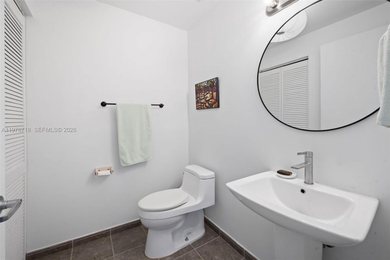 3470 E Coast Ave , Unit H1412, Miami, FL 33137 Photo