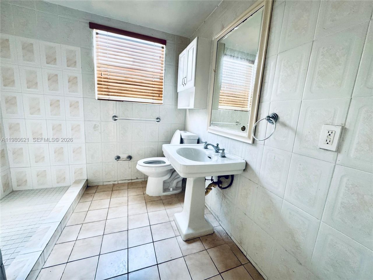 2395 SW 2nd Street, Miami, FL 33135 Photo