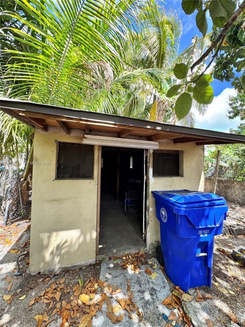 2395 SW 2nd Street, Miami, FL 33135 Photo