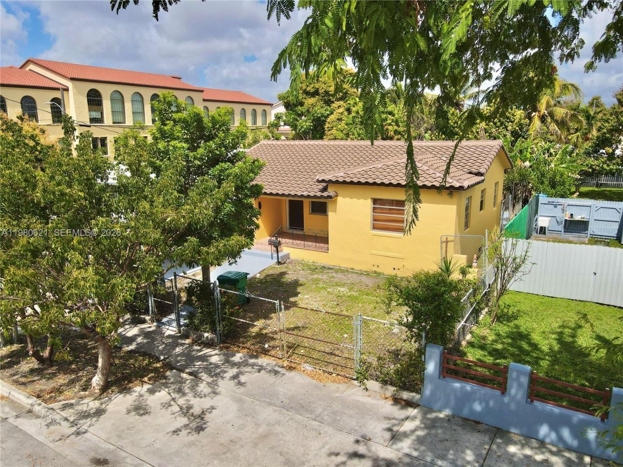 2395 SW 2nd Street, Miami, FL 33135 Photo