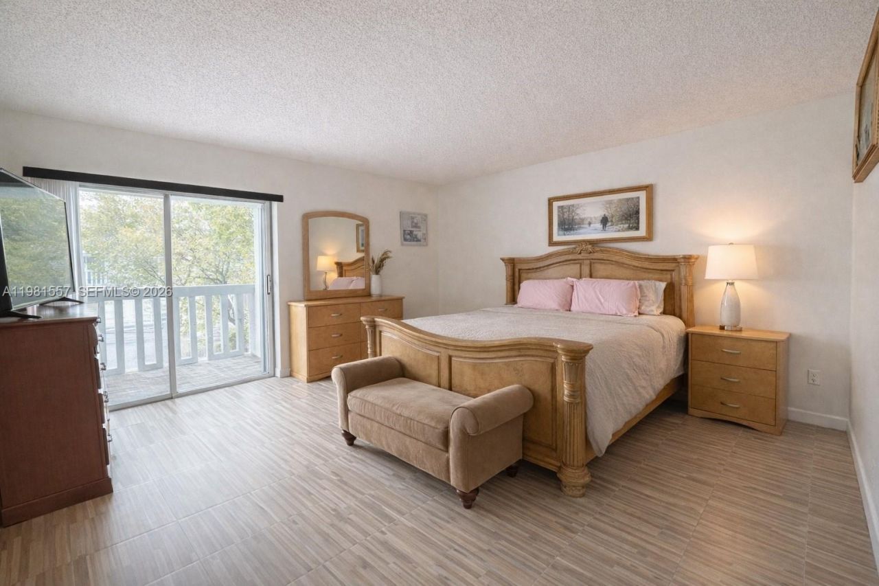 9430 SW 170th St , Unit 303, Palmetto Bay, FL 33157 Photo