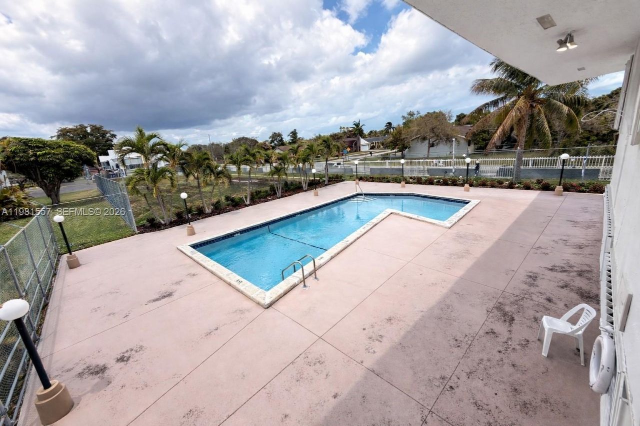 9430 SW 170th St , Unit 303, Palmetto Bay, FL 33157 Photo