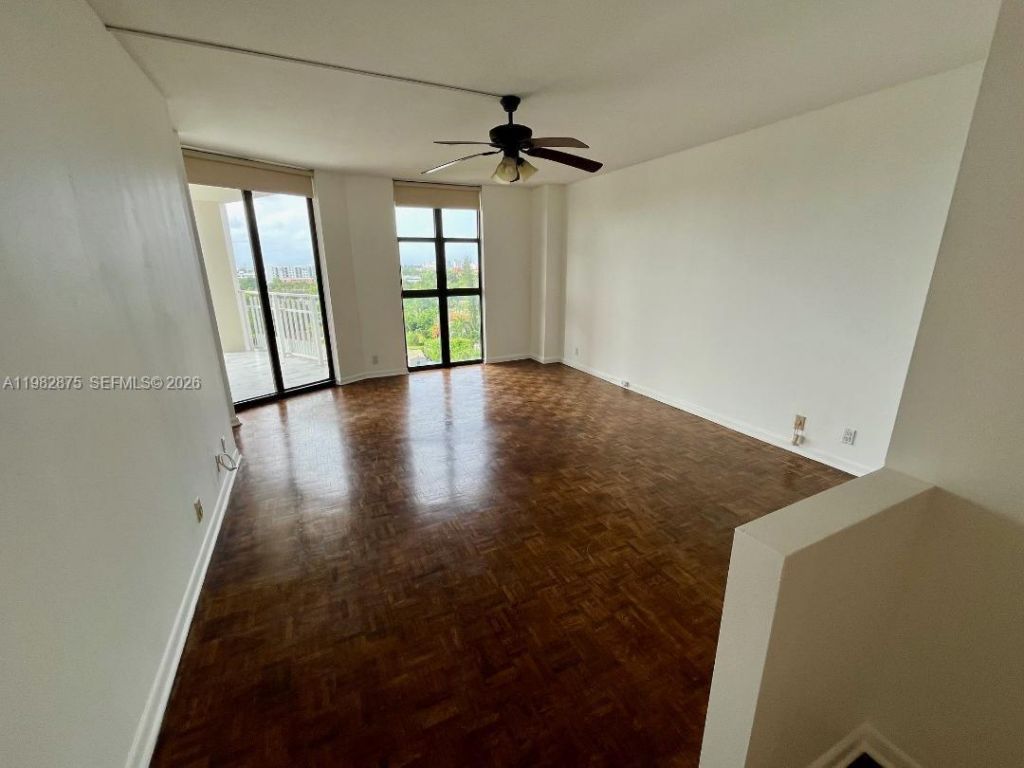 1000 Quayside Ter , Unit 1009, Miami, FL 33138 Photo