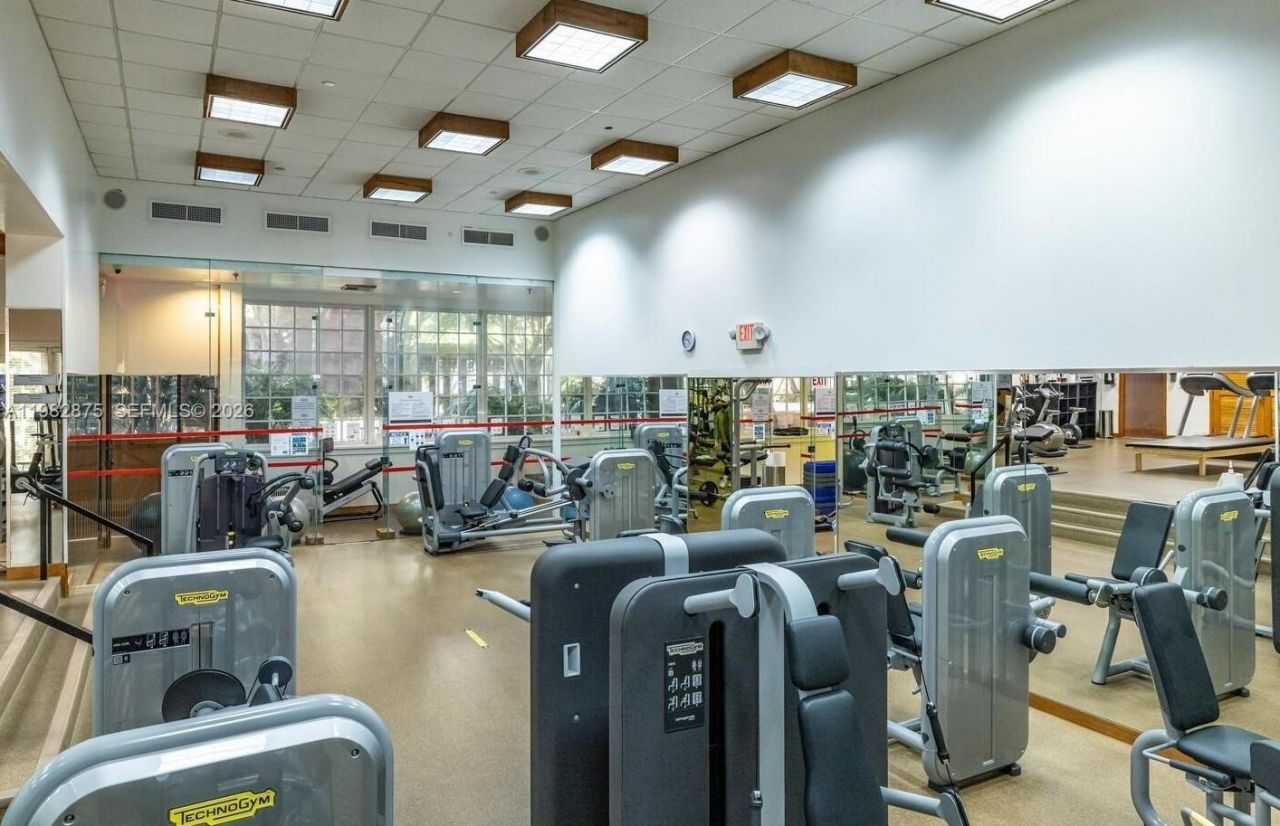 1000 Quayside Ter , Unit 1009, Miami, FL 33138 Photo