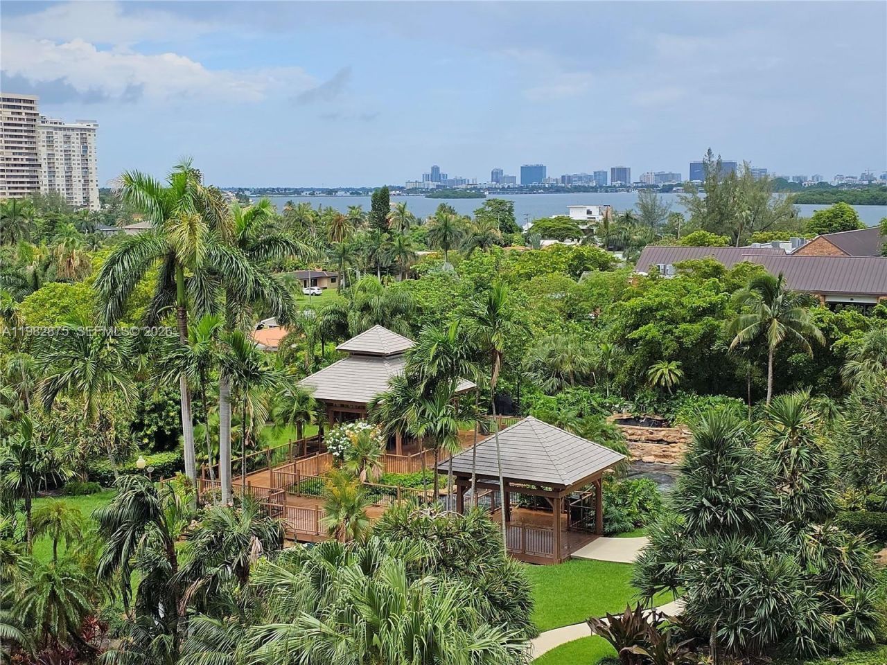 1000 Quayside Ter , Unit 1009, Miami, FL 33138 Photo