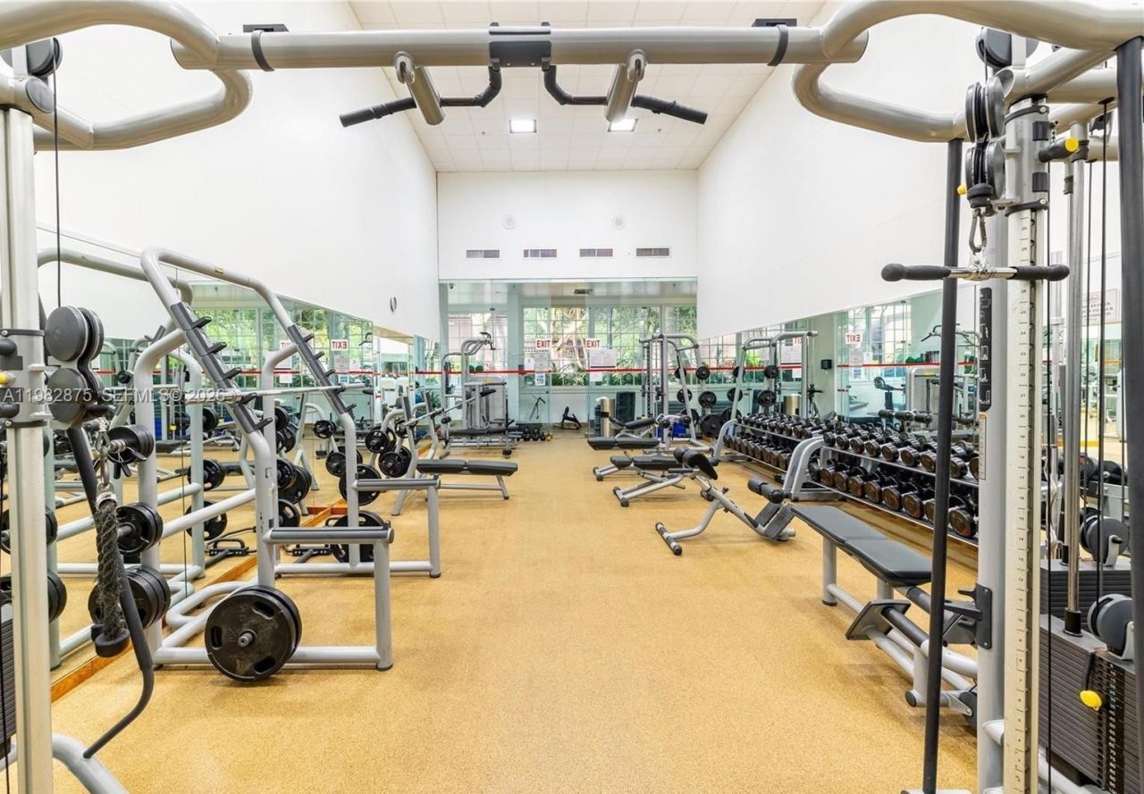 1000 Quayside Ter , Unit 1009, Miami, FL 33138 Photo