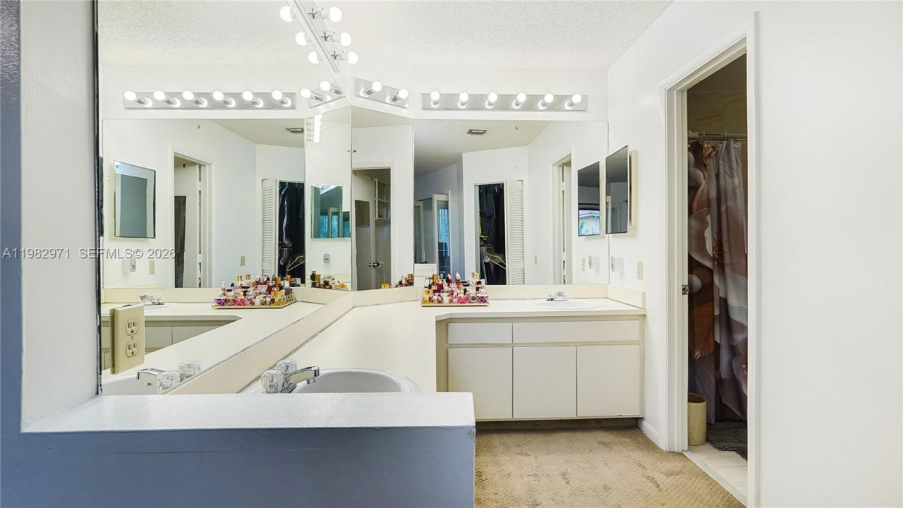 11524 Terra Bella Blvd, Plantation, FL 33325 Photo