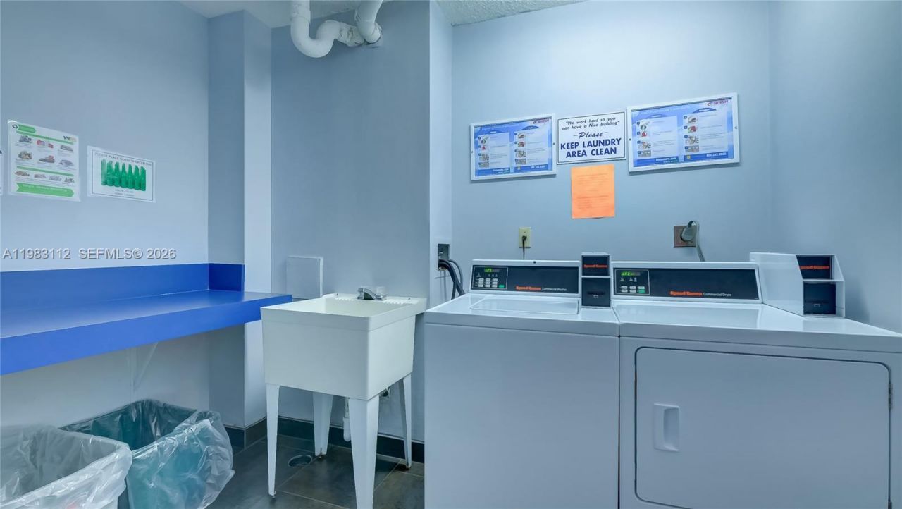 3375 N Country Club Dr , Unit 207, Aventura, FL 33180 Photo