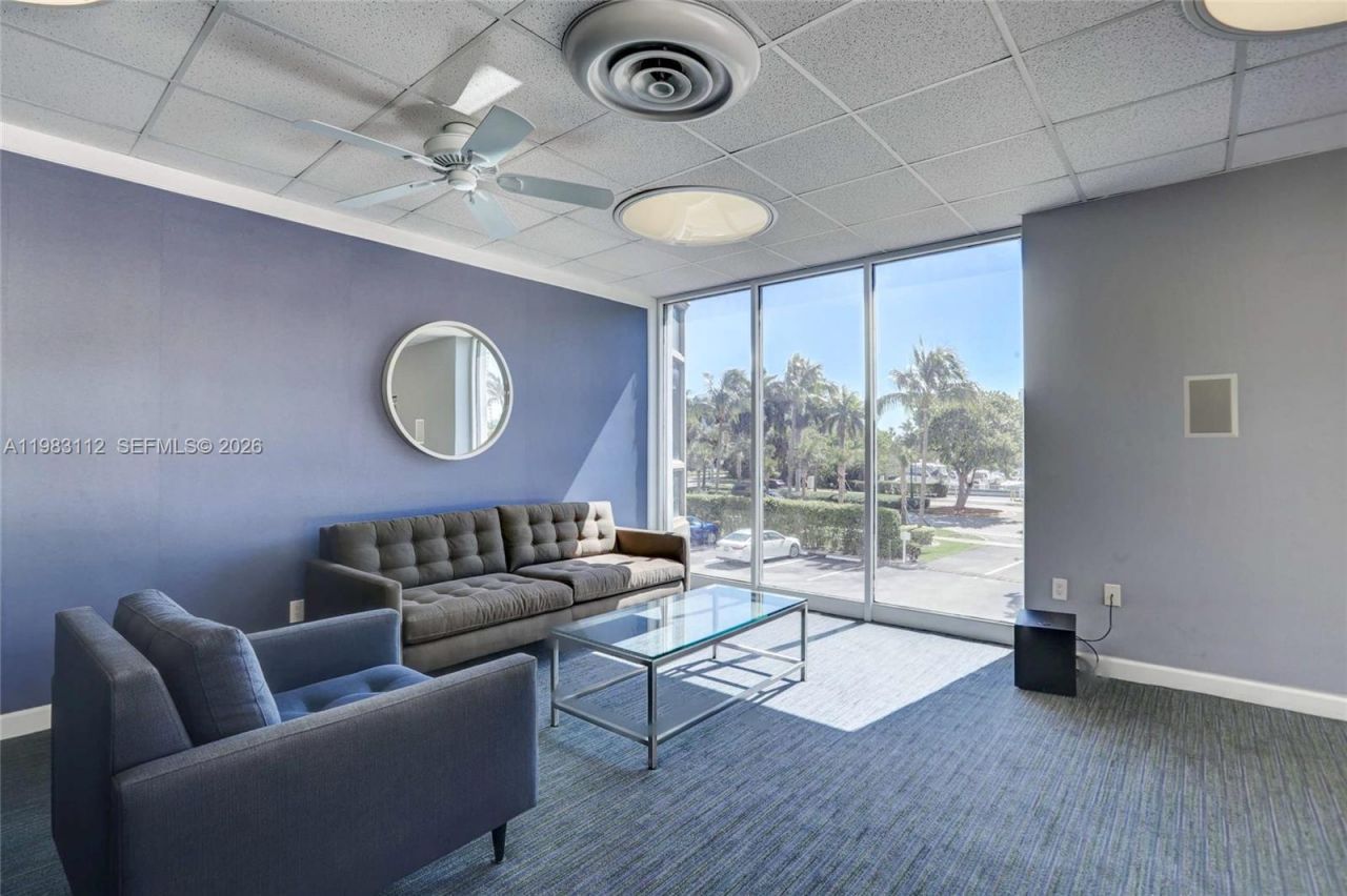 3375 N Country Club Dr , Unit 207, Aventura, FL 33180 Photo