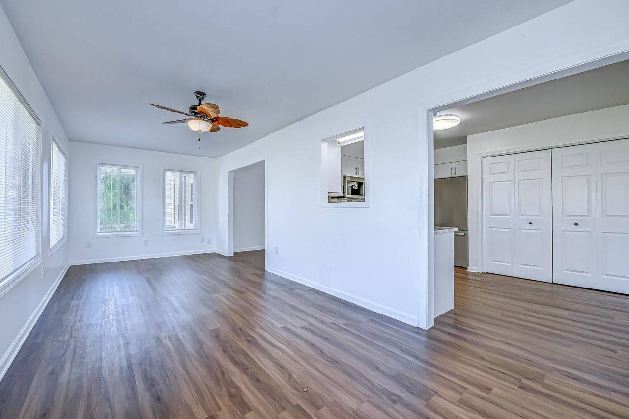 147 Woodlake Dr. Photo 16