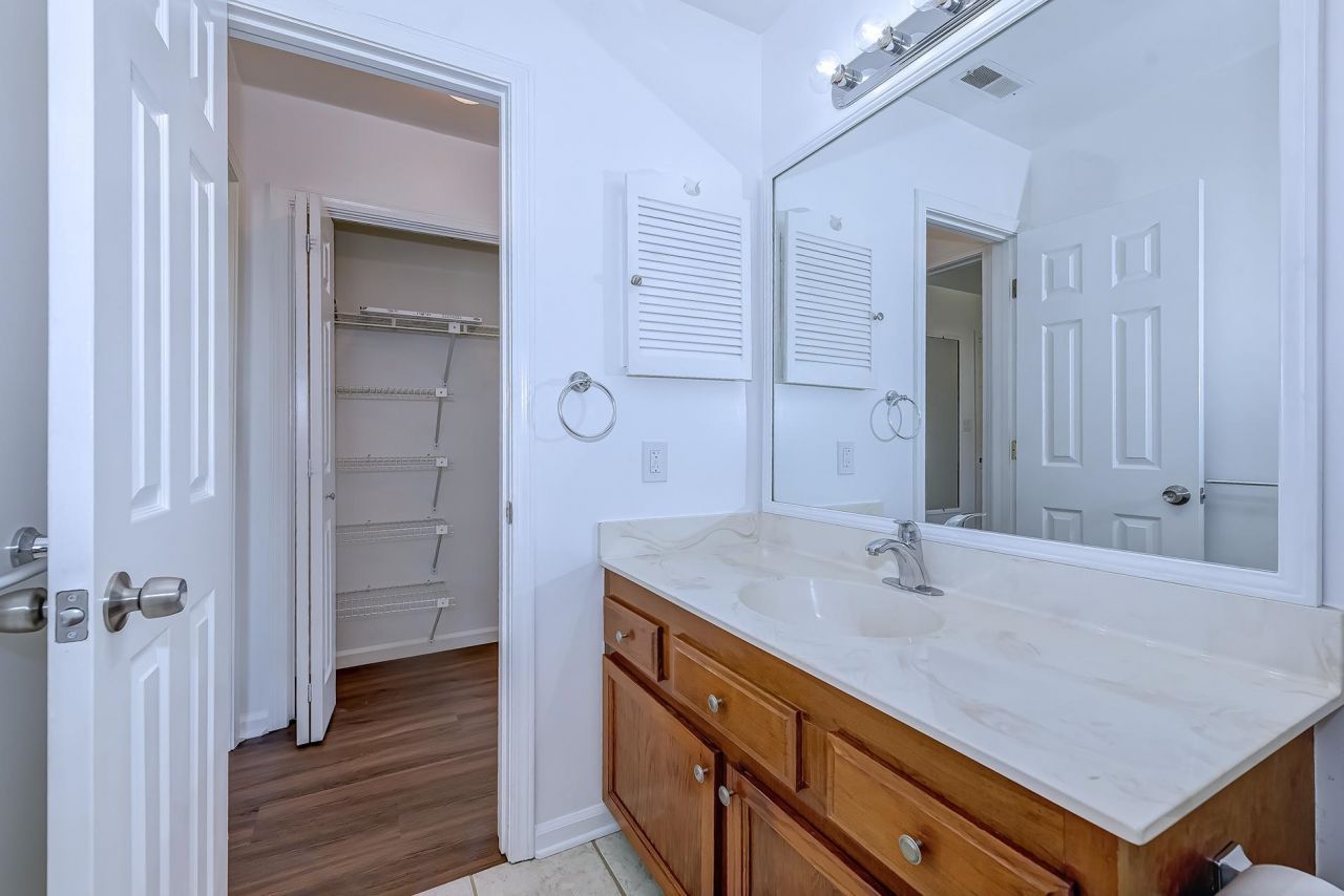 147 Woodlake Dr. Photo 30