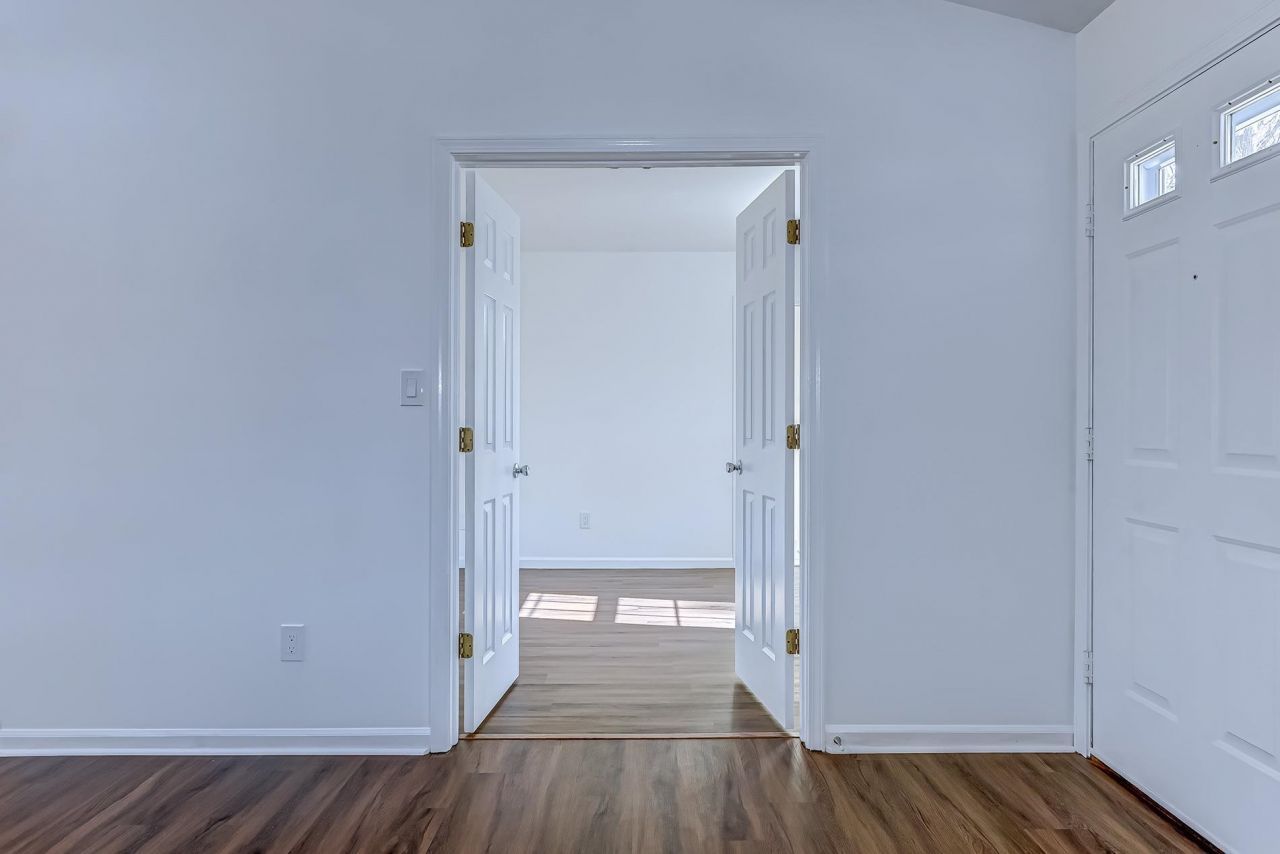 147 Woodlake Dr. Photo 32