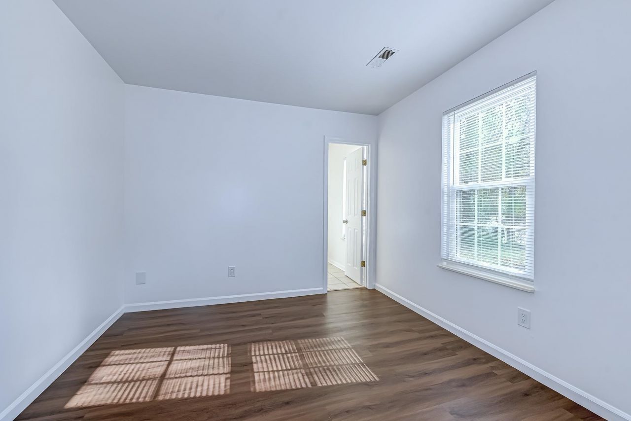 147 Woodlake Dr. Photo 33