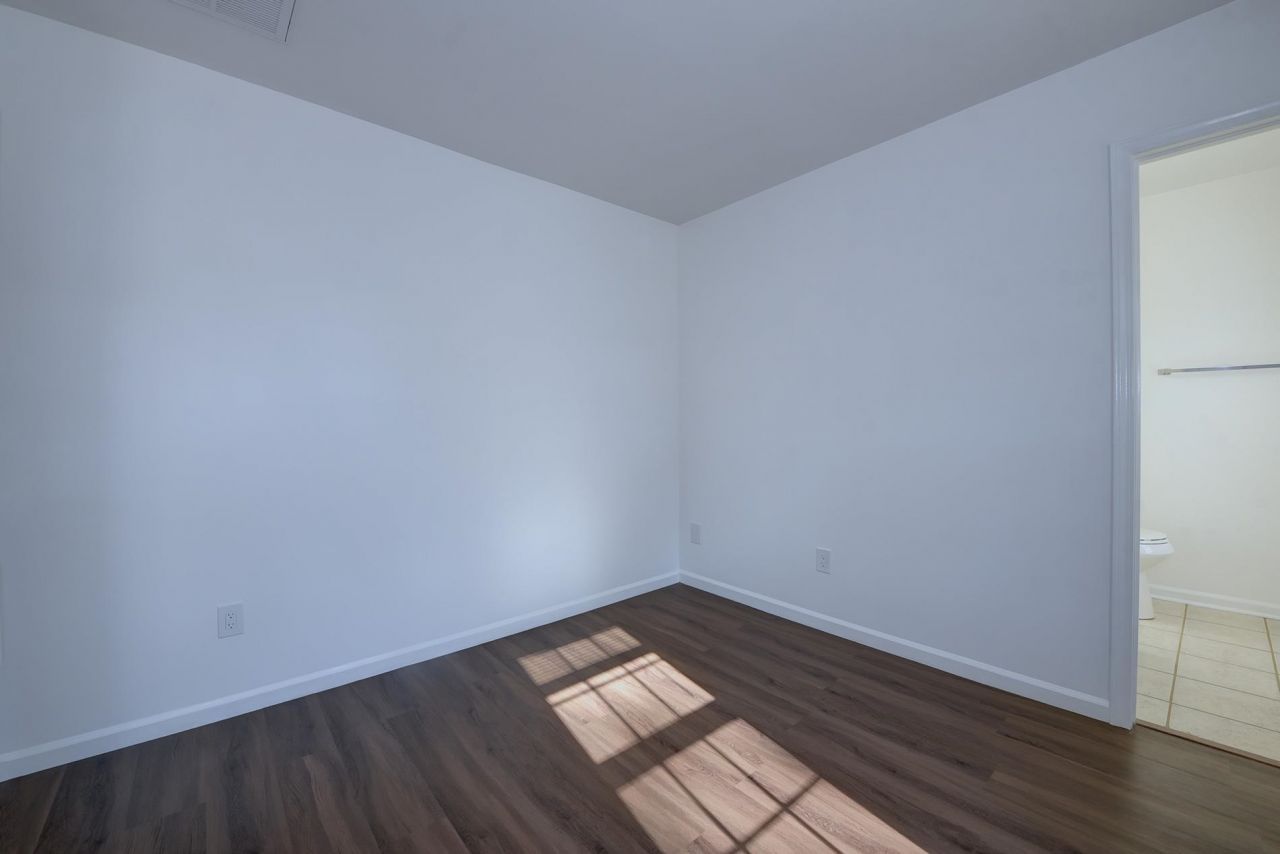 147 Woodlake Dr. Photo 34