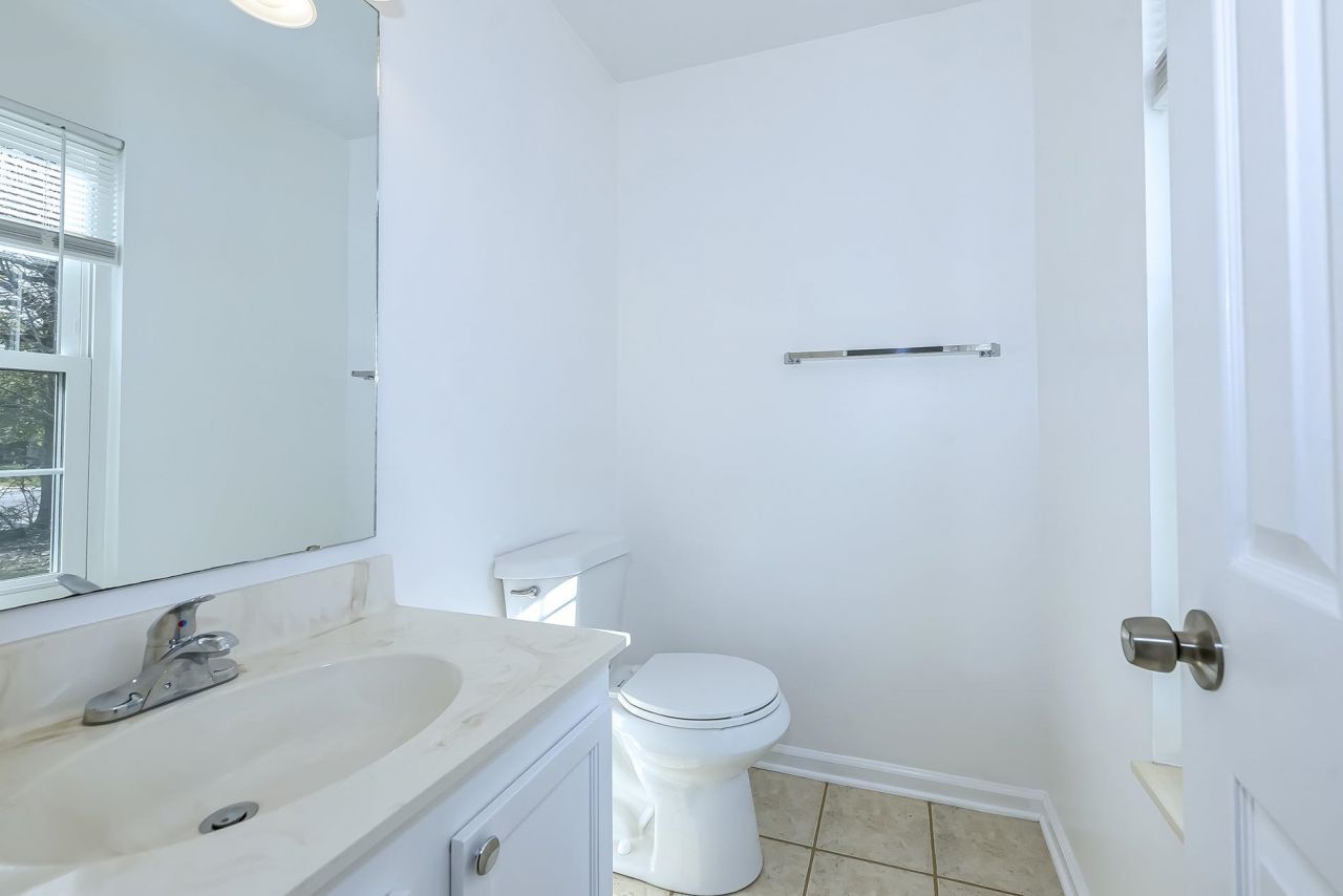 147 Woodlake Dr. Photo 36