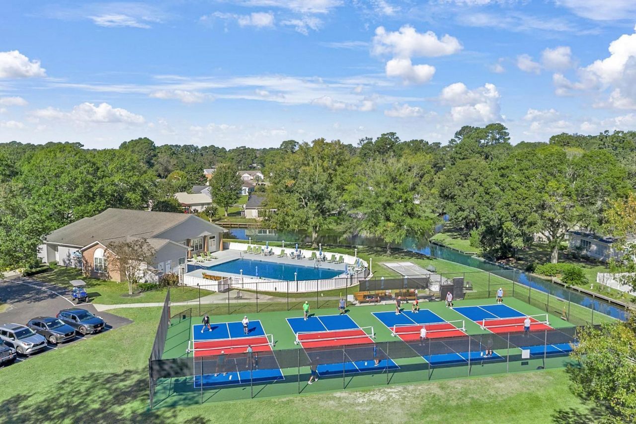 147 Woodlake Dr. Photo 43