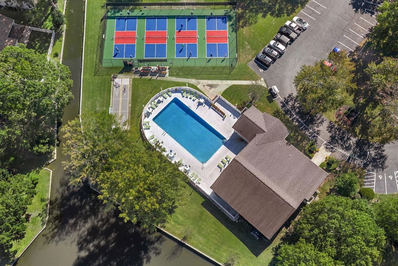 147 Woodlake Dr. Photo 44