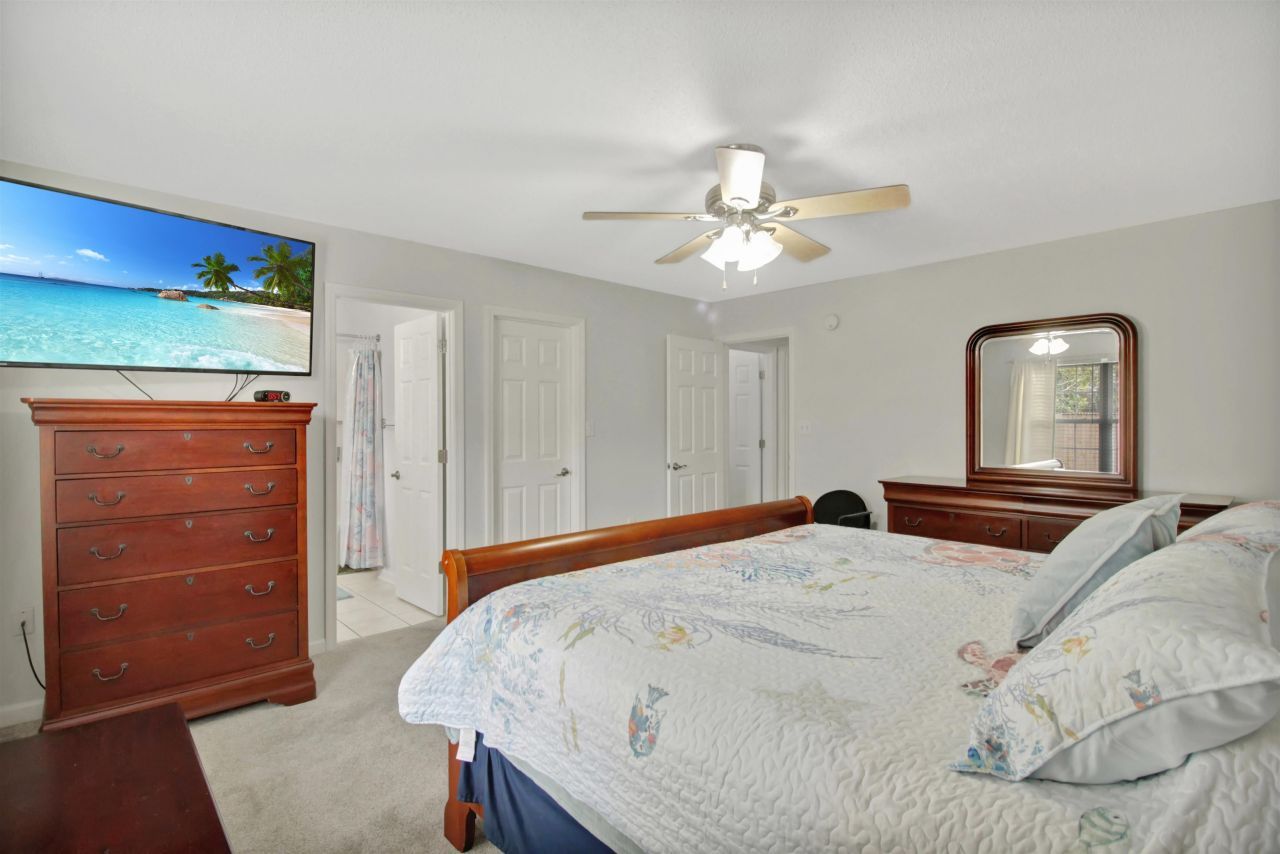 412 Plymouth Loop Photo 12