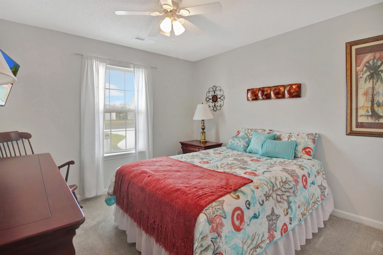 412 Plymouth Loop Photo 16