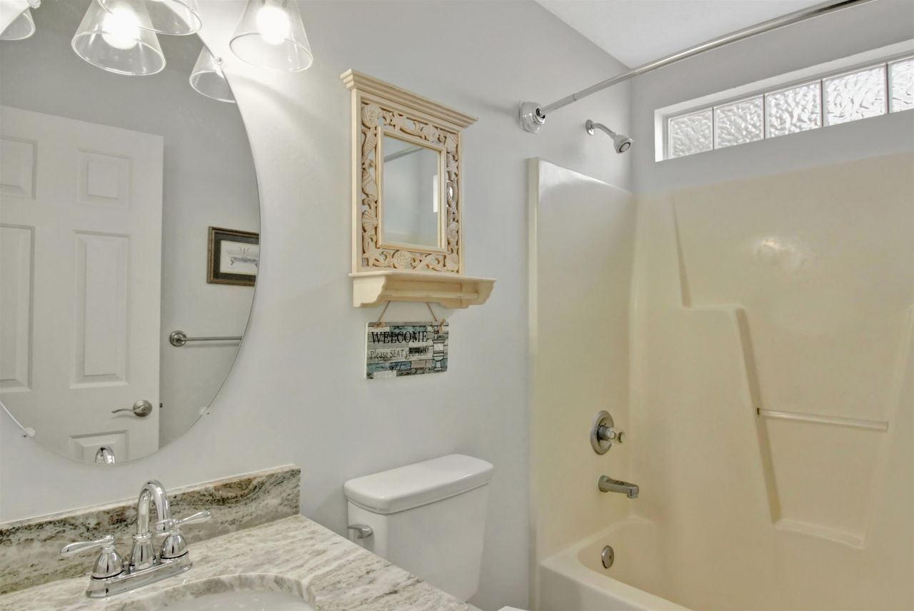 412 Plymouth Loop Photo 17