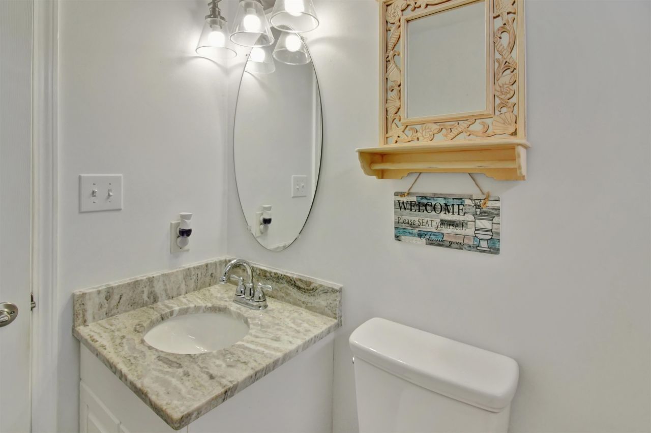 412 Plymouth Loop Photo 18