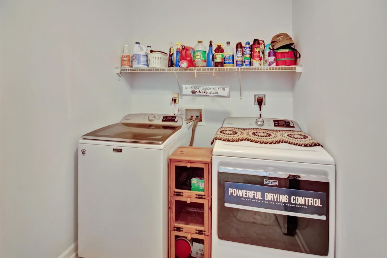 412 Plymouth Loop Photo 19