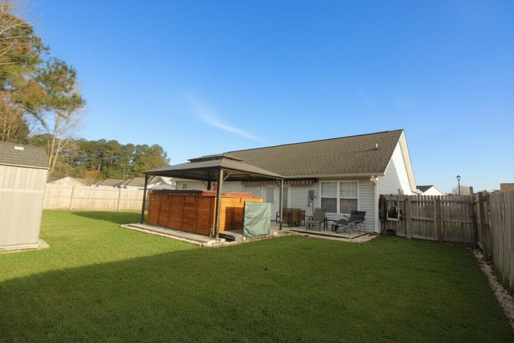 412 Plymouth Loop Photo 22