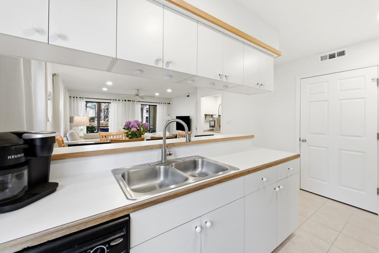 225 Tanglewood Dr.  Photo 13