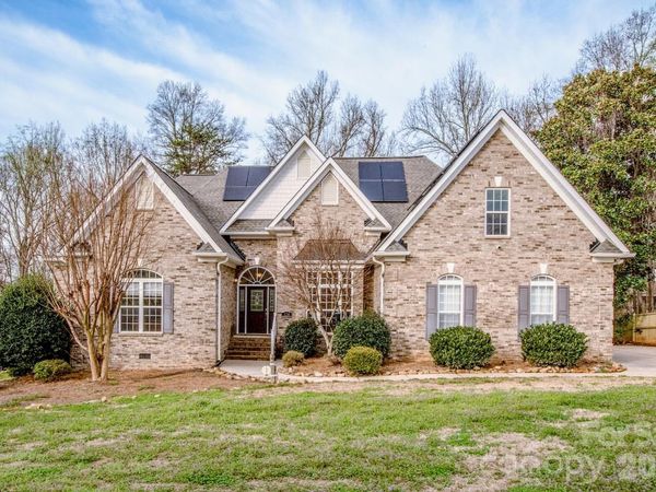 124 Cedar Woods Drive, Mooresville, NC 28117