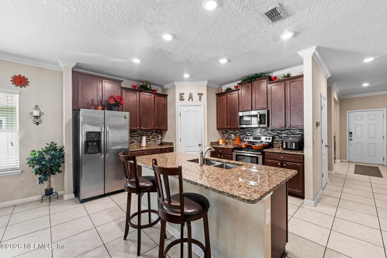 16198 Blossom Lake Drive, Jacksonville, FL 32218 Photo